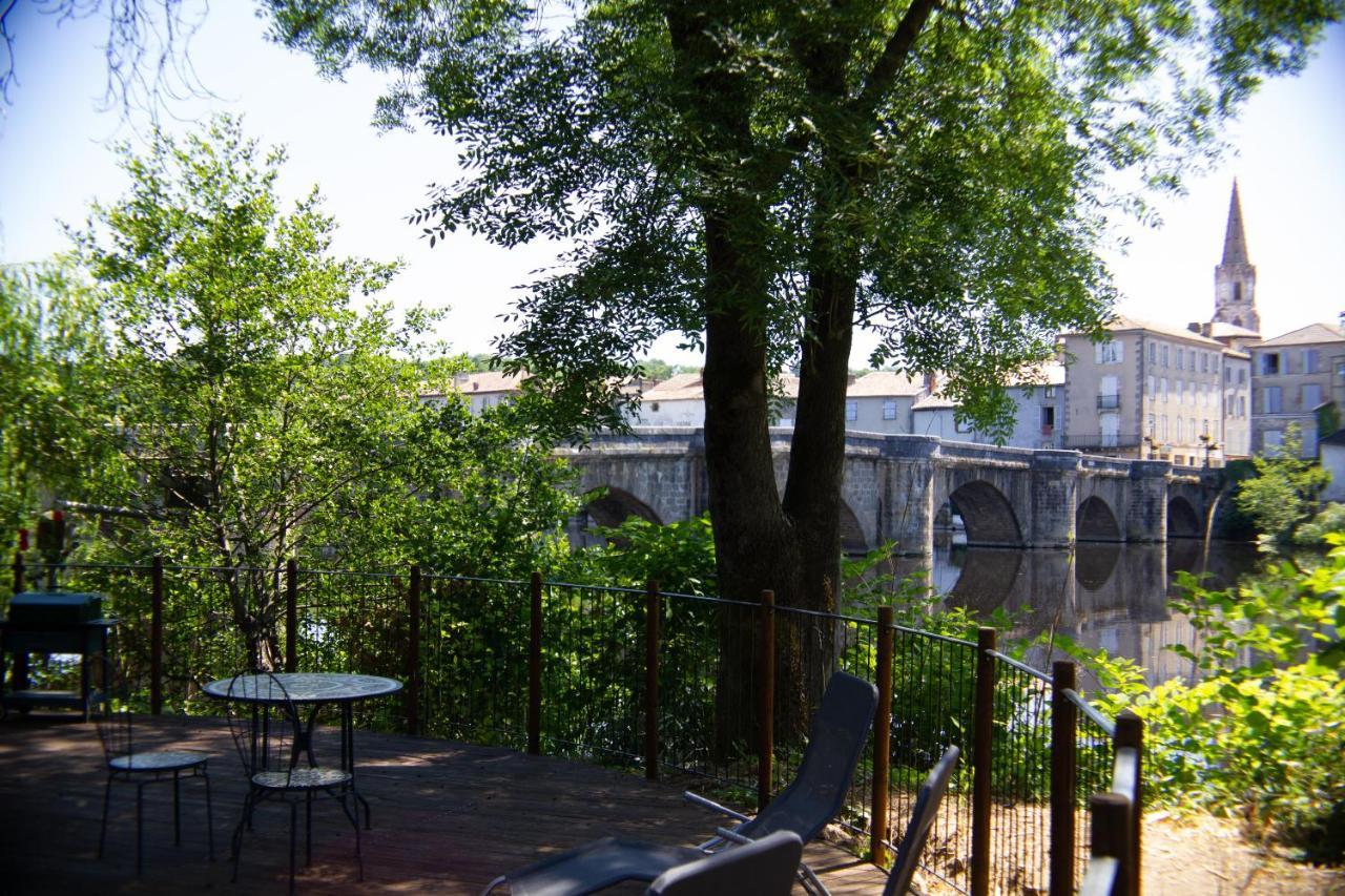 Pont Vieux Chambres Et Gites Confolens Exterior photo